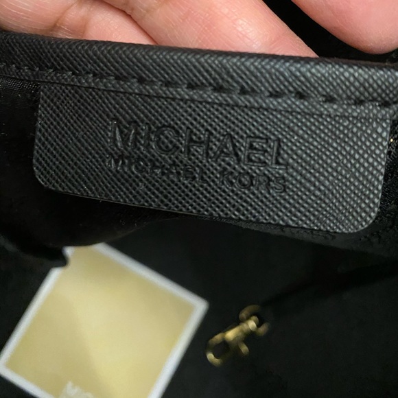 Authentic Michael Kors Jet Set Tote. - Picture 6 of 8